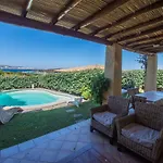 Fiore Con Piscina E Vista Mare *