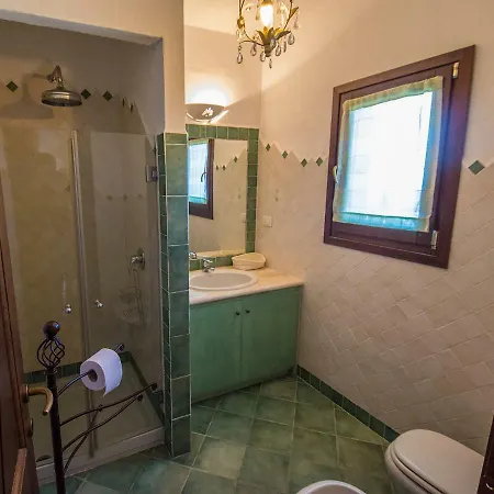 Fiore Con Piscina E Vista Mare *