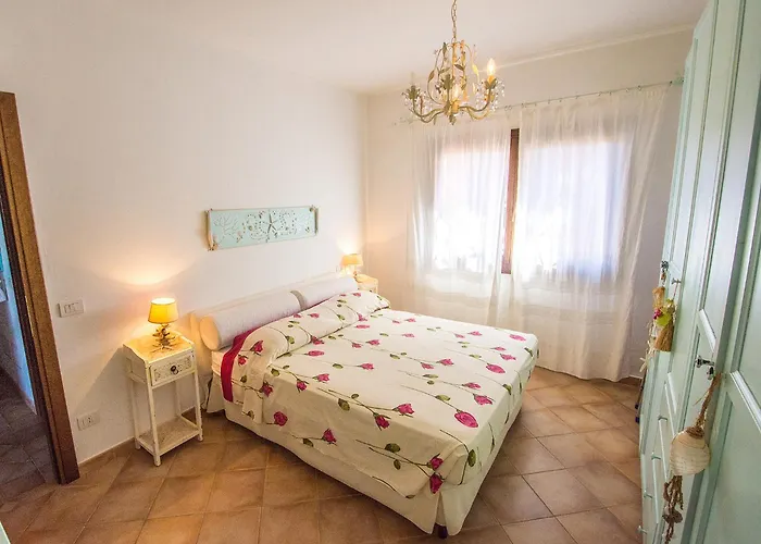 Fiore Con Piscina E Vista Mare Palau